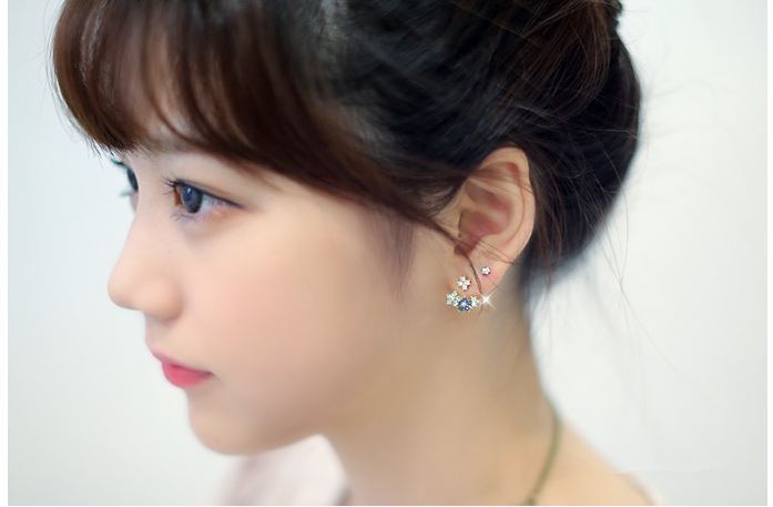 Gilrs In Flower Earring