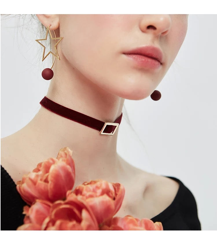 Red Wine Chocker