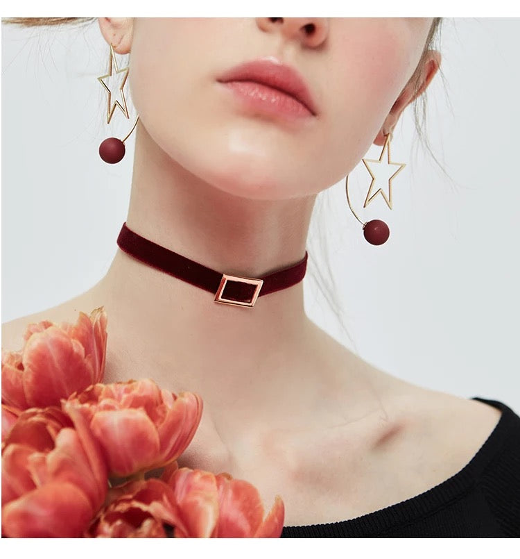 Red Wine Chocker