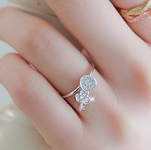 Love Swing Ring