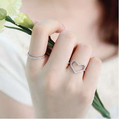 Soft Line Ring