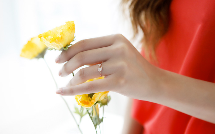 The Arrow of Love Ring