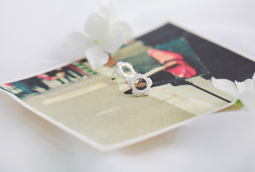 Pearl Flower Earring