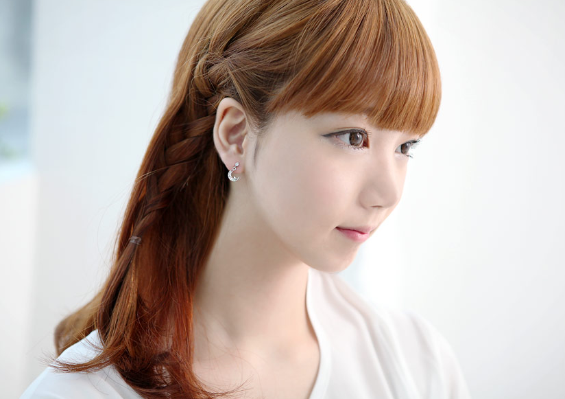 Mini Crescent Earring