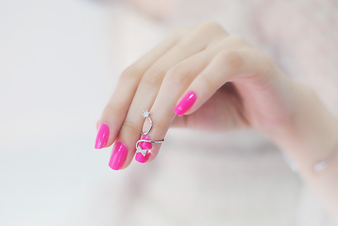 Point Nail Ring